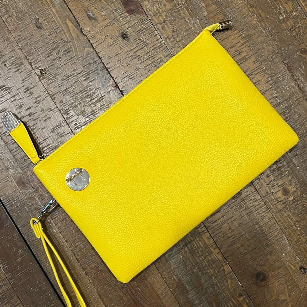 💛 Yellow clutch 💛